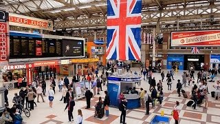 A Walk Through The London Victoria Station London England [upl. by Tabbie]